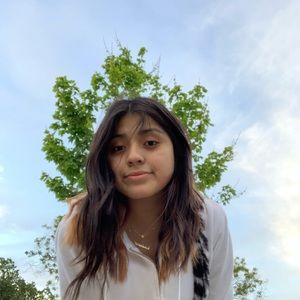 Meet your Posher, Mireya